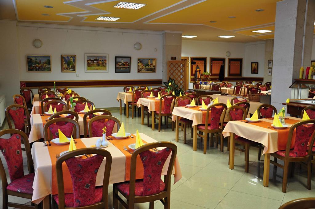 Tatra Hotel Poprad Exterior foto